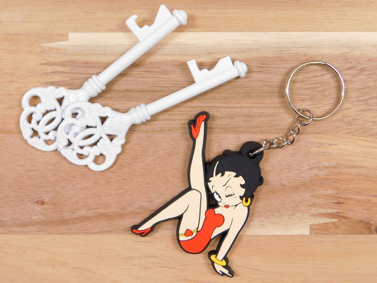 【Betty Boop・ベティちゃん】※《キャラクターラバーキーホルダー》　アメリカン雑貨　キーリング　RC029_1