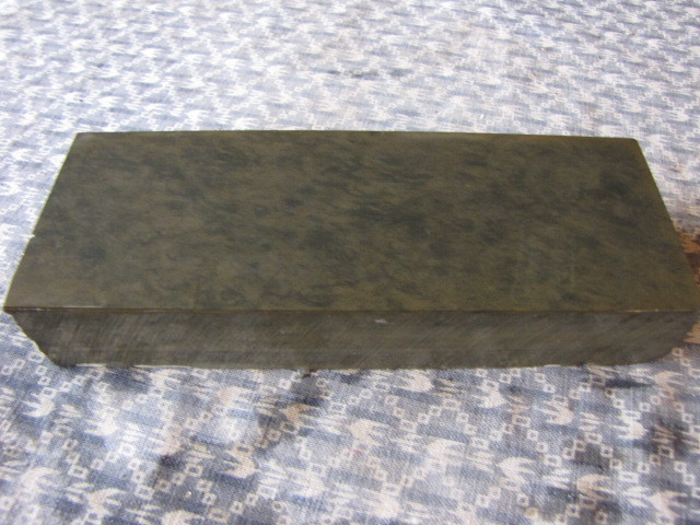 天然砥石 職人愛用の砥石 本山 合砥（内曇り系）ナマズ 仕上砥 1400g