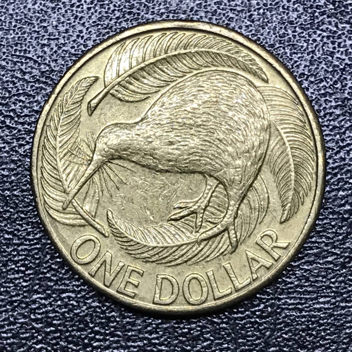 ☆世界 海外 外国 コイン 硬貨！2000年！ニュージーランド 1ドル 1枚 
