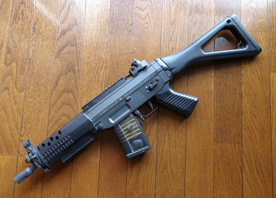 東京マルイ SIG552 シールズ ローマウントベース＆220連射マガジン付き SIG552 シールズ 東京マルイ | SIG 電動ガン SEALS SG552 SEALs 即決