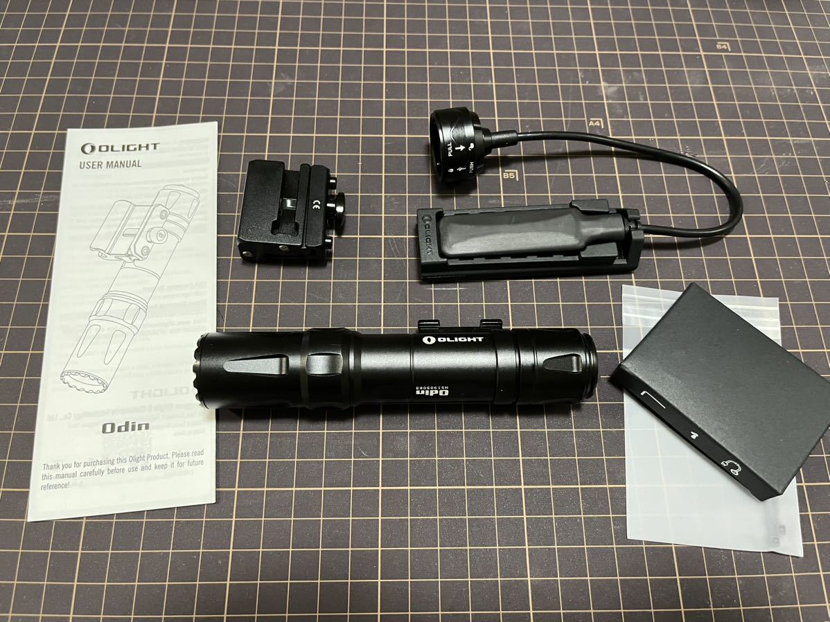 OLIGHT Odin ODIN タクティカルライト2000ルーメン IPX8防水 Odin