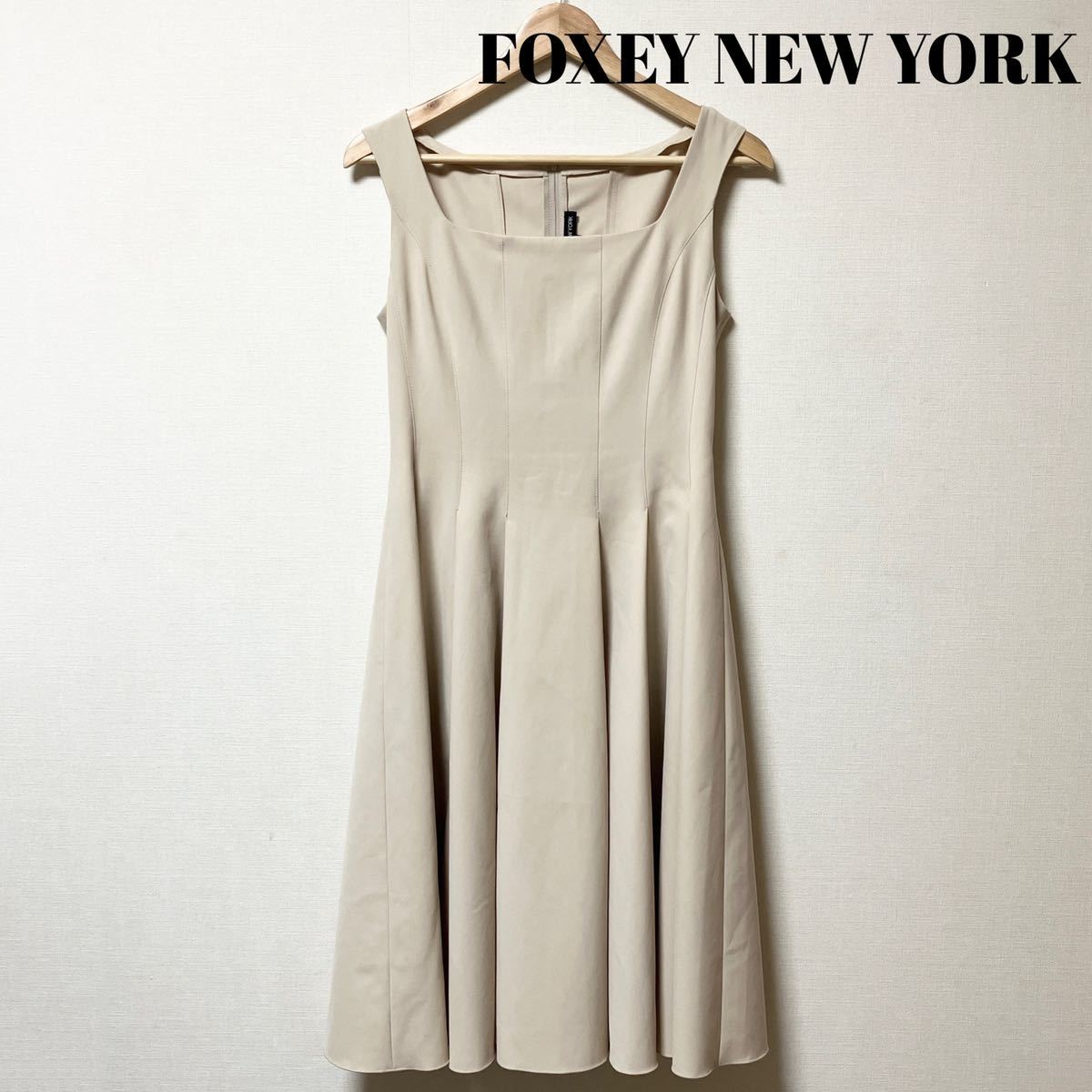 美品 FOXEY NEWYORK フォクシーニューヨーク ノースリーブフレア