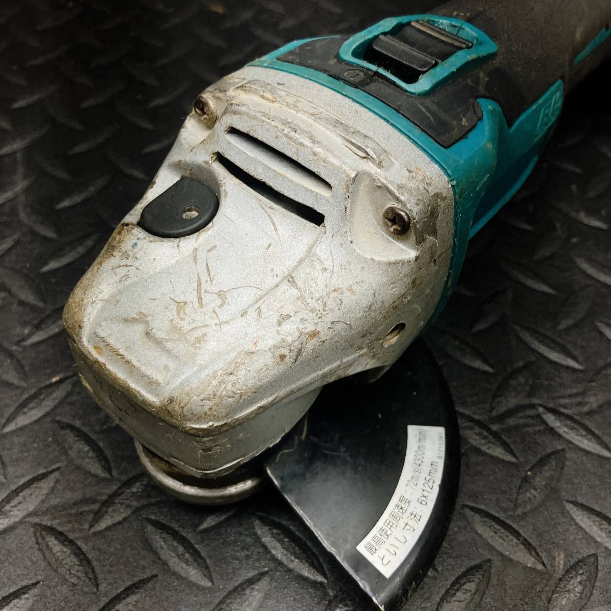 H マキタのLi-ionバッテリーで使えるノーブランドの125mmディスクグラインダー 中古動作確認済み！※マキタ製ではありません！②_2