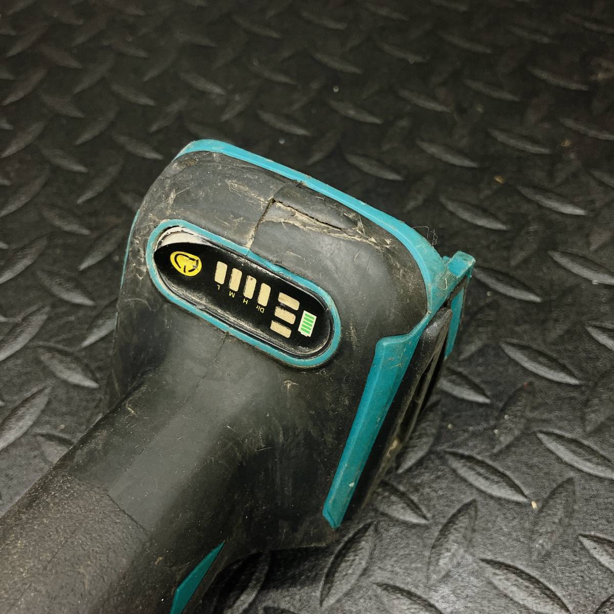 H マキタのLi-ionバッテリーで使えるノーブランドの125mmディスクグラインダー 中古動作確認済み！※マキタ製ではありません！②_3