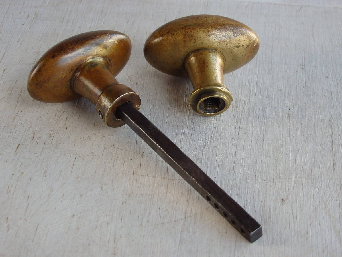 フランス アンティーク 真鍮　ドアノブ　取っ手　板付き　ブラス フランス アンティーク 真鍮 ドアノブ 取っ手 板付き ブラス