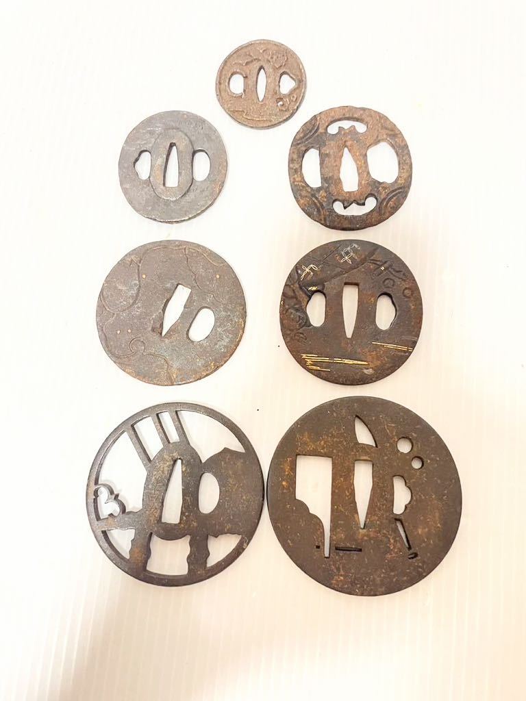 刀装具 鍔 透かし 真剣 刀 骨董 名品真鍮地雲龍透かし銀覆輪鍔 【公式