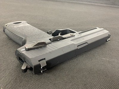 ○Y-725 / 東京マルイ 電動ガン H&K USP CALIBER.40S＆W 動作未確認