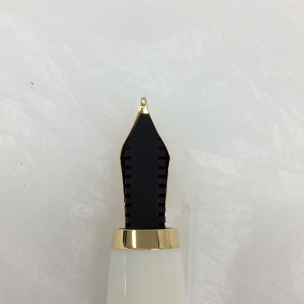 BHAL7017】GUCCI グッチ グッチシマ 万年筆 GP×レジン ホワイト