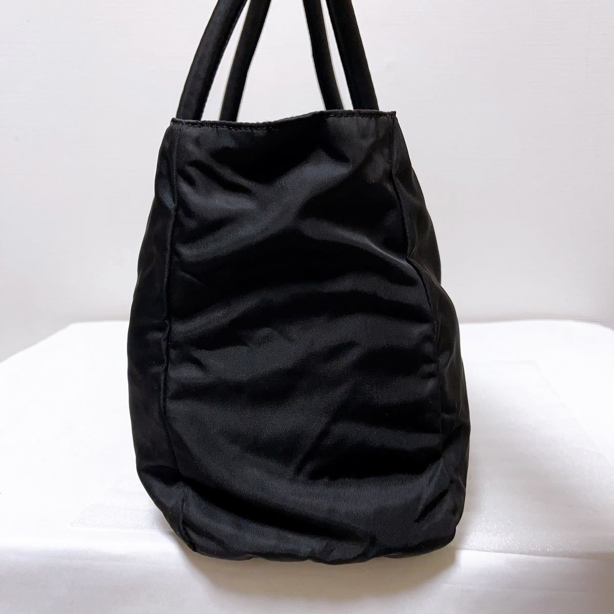 専用　極美品　プラダ　三角ロゴ　ナイロン　ブラック　ショルダーバッグ　4300 極美品✨プラダ ショルダーバッグ ミニ ナイロン レザー 三角ロゴ ブラック