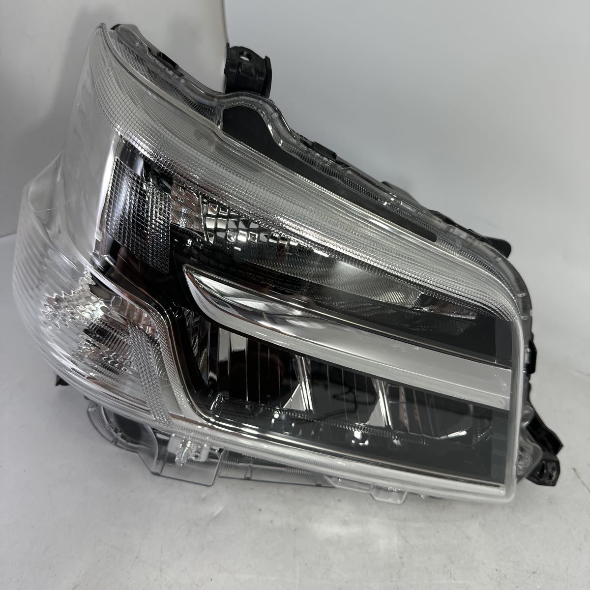 M 38-3-3アトレー　S321V S321G 1970 ヘッドライト