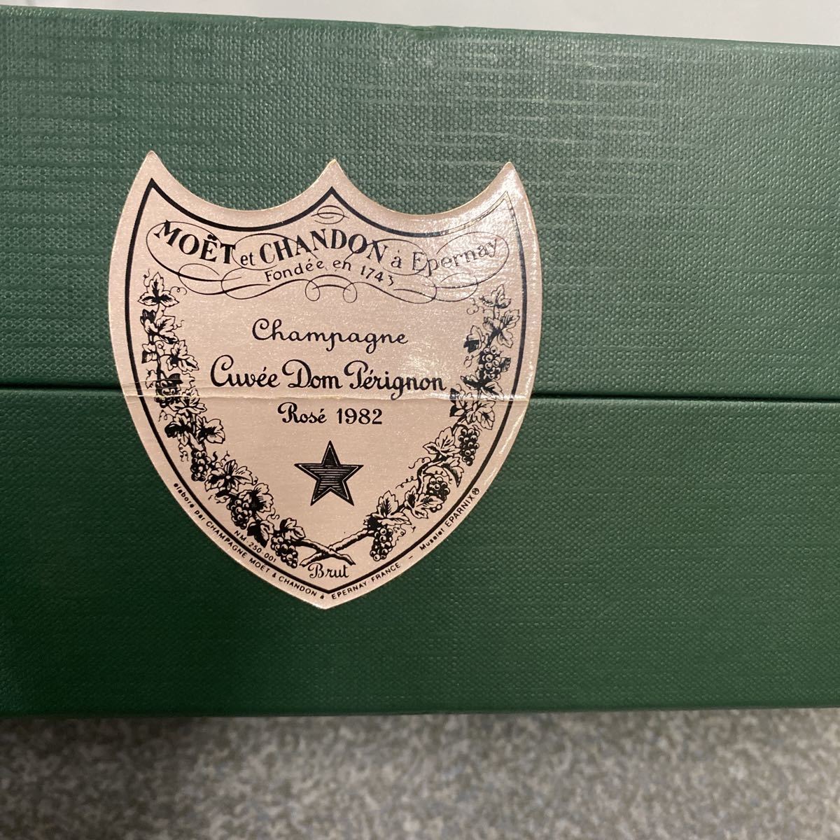 08154 古酒 未開栓 Dom Perignon ドンペリニヨン ロゼ 1982 シャンパン
