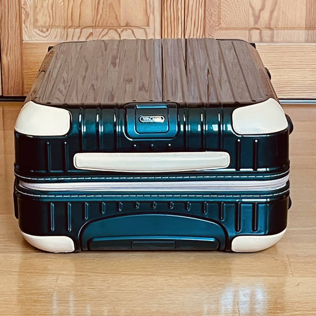 希少!!美品!☆RIMOWA ボサノバ 4輪 32L 機内持込サイズ☆リモワ Bossa