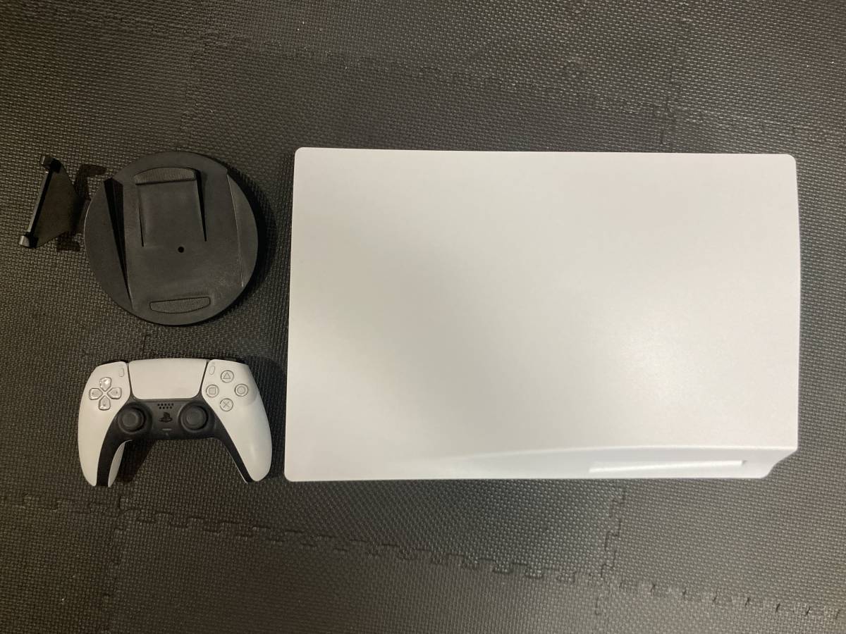 中古美品】PS5 CFI-1200A01 825GB ディスクドライブ搭載 【公式通販】