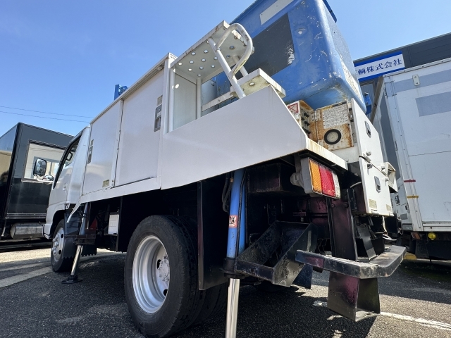 くるま☆市場エルフ 高所作業車 車検サービス 登録費用のみ負担