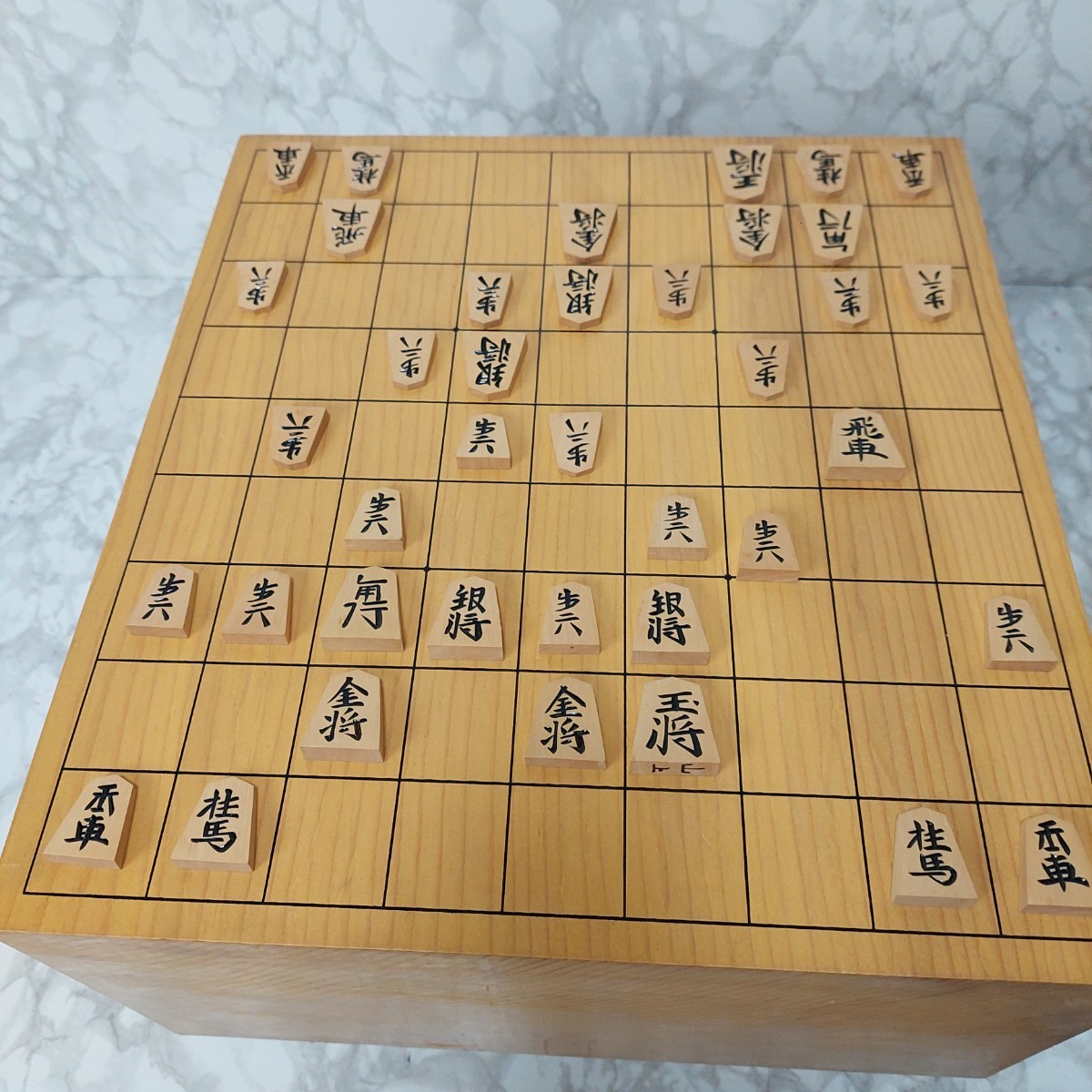 新榧 碁盤 四方柾目 へそ有 盤厚5.84寸 脚付 伝統 囲碁 プロ