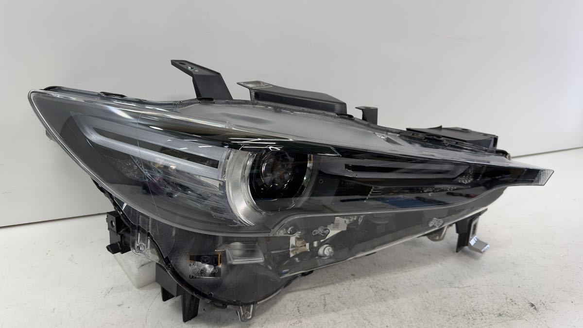 50825 ② CX-5 CX-8 KF2P 純正 右 ヘッドライト LED STANLEY W3953 刻印ヒ