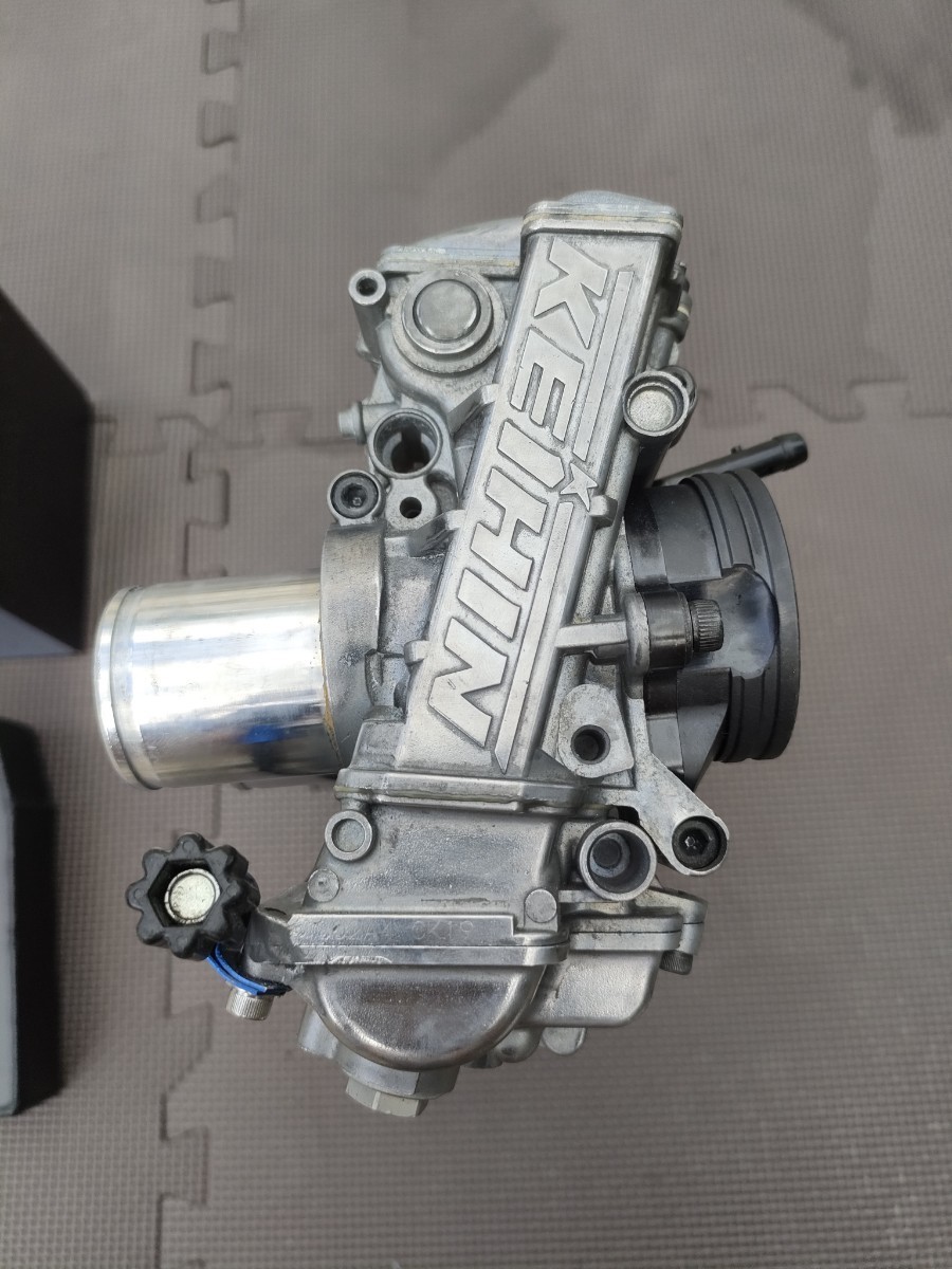 ゼファー750 FCR（株式会社スペックエンジニアリングの作業実績 2024/06/16）｜バイクの