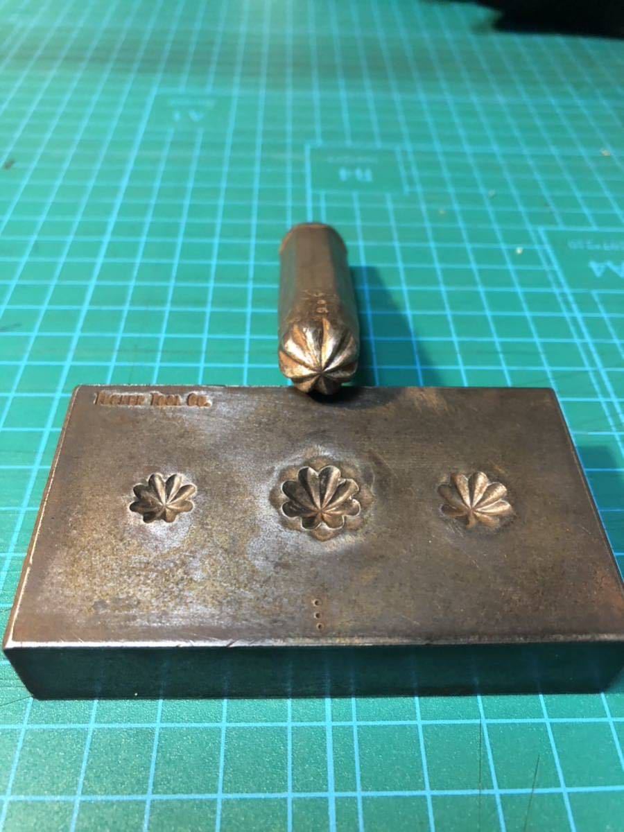 コンチョ製作台4