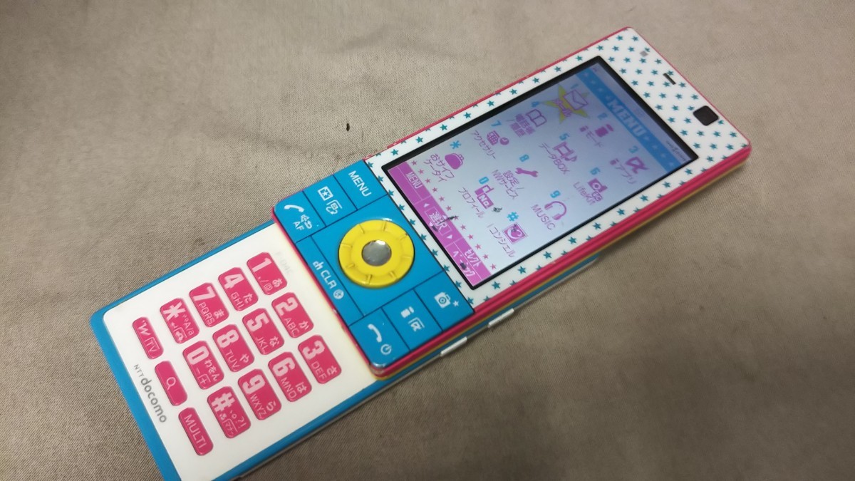 F-04C FOMA ガラケー NTT docomo COCOLULU Fujitsu ココルル