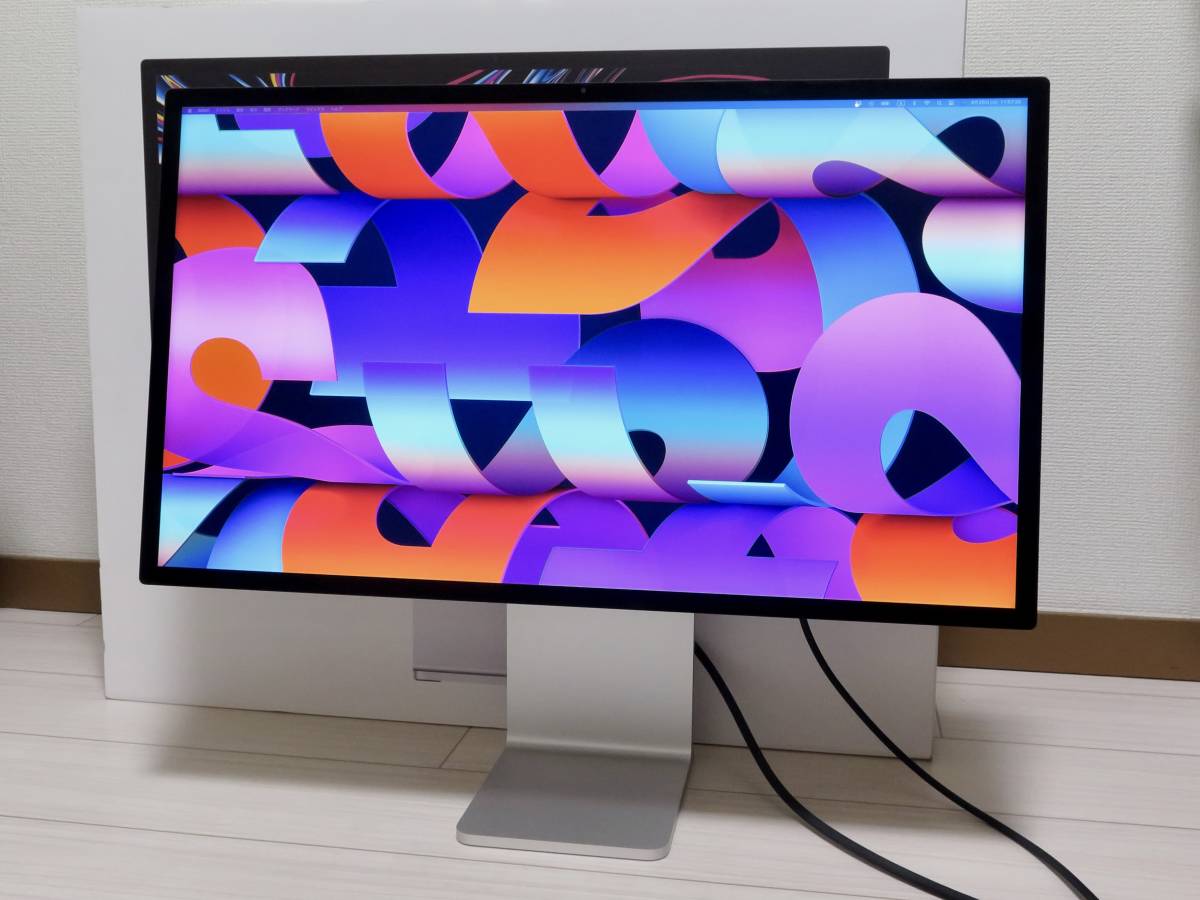 Apple Studio Display Nano-texture ガラス 傾きと高さを調整できる 