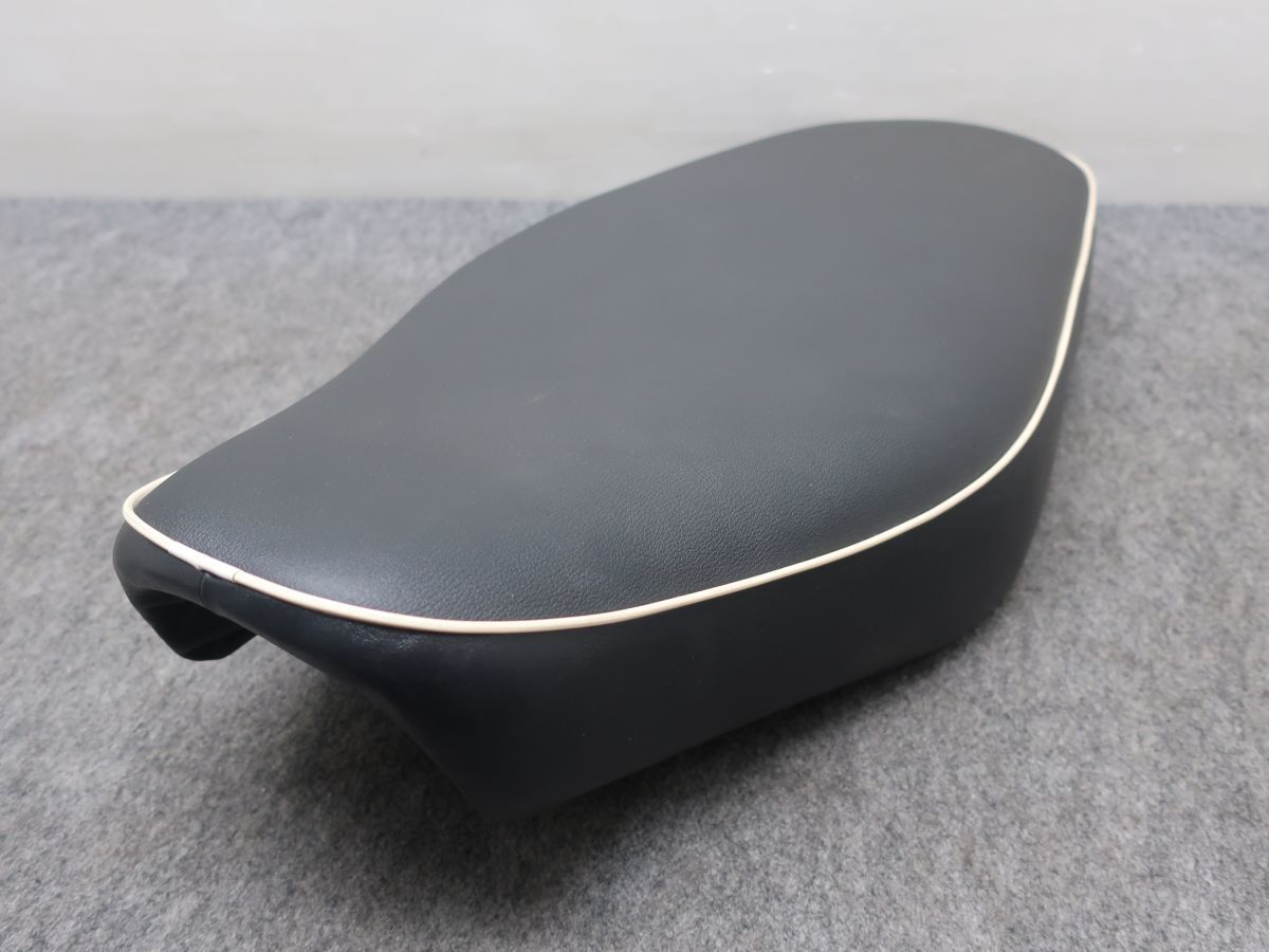 美品 W650 純正 シート 53001-1902-NQ ◆返品可 ●140サイズ X27051K T08K 143