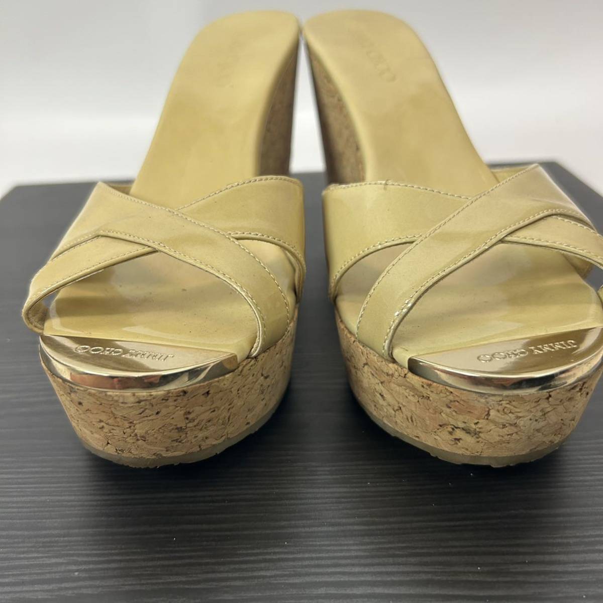 ジミーチュウ エナメルレザー サンダル ウェッジソール ミュール（a262  