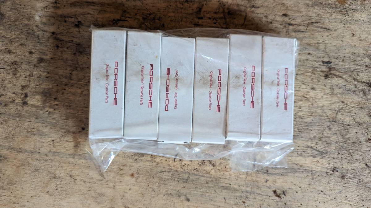 porsche ポルシェ　911 930 空冷エンジン　プラグ