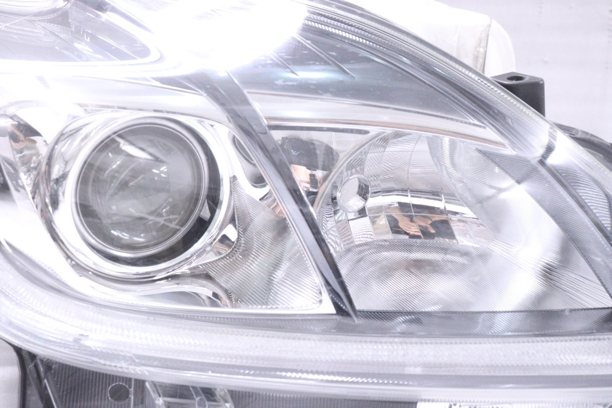 39-12☆美品☆後期 HID ZVW30 プリウス☆右ヘッドライト KOITO 47-