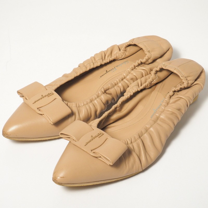 GO2337*イタリア製*サルヴァトーレフェラガモ*ヴァラリボン*バレエシューズ*フラットシューズ*パンプス*9D(25.5cm相当)*ベージュ