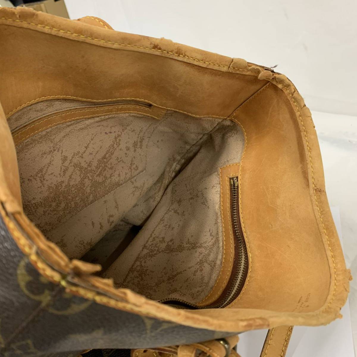 ルイヴィトン LOUIS VUITTON M42236 モノグラム バケットGM バケツ型 