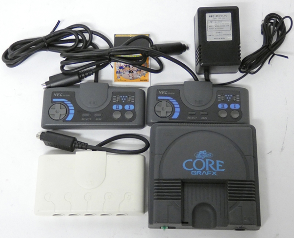 ◆NEC PC Engine CORE GRAFX PCエンジン コアグラフィックス コントローラー2個、マルチタップ付き ジャンク品