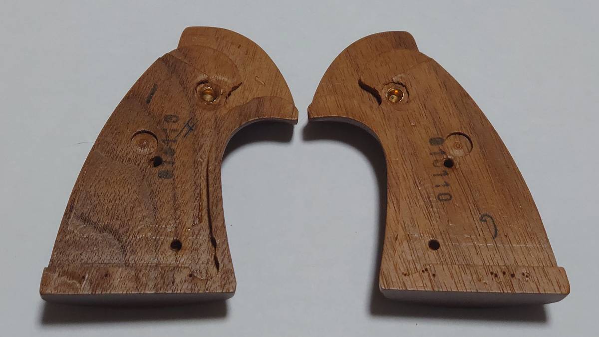 コルト 純正 パイソン 木製 グリップ Colt Python シティーハンター 冴