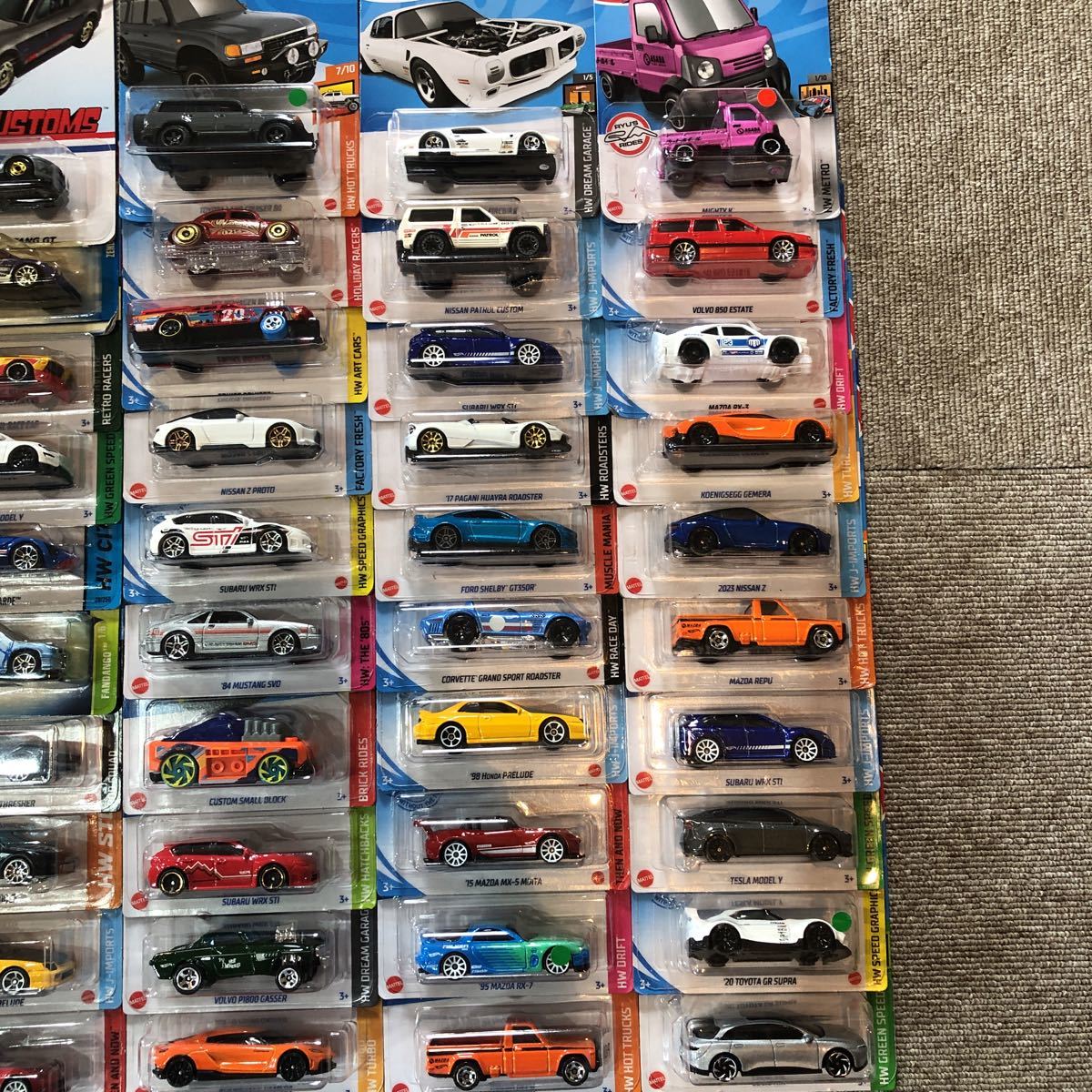 Hot Wheels 大量セット① 未開封 Hot Wheels キャラウィール 37台 大量