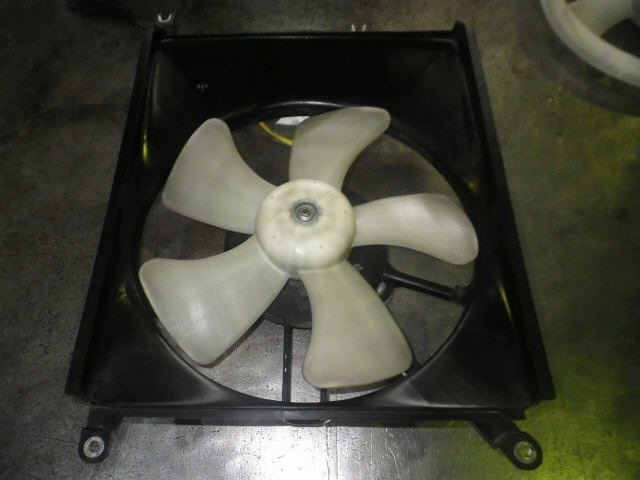  検査済 H23年 エッセ DBA-L235S 電動ファン KFVE 16360-B2180 ZNo:05007090 9730(ダイハツ用)｜売買されたオークション情報、yahooの商品情報をアーカイブ公開 - オークファン ダイハツ用