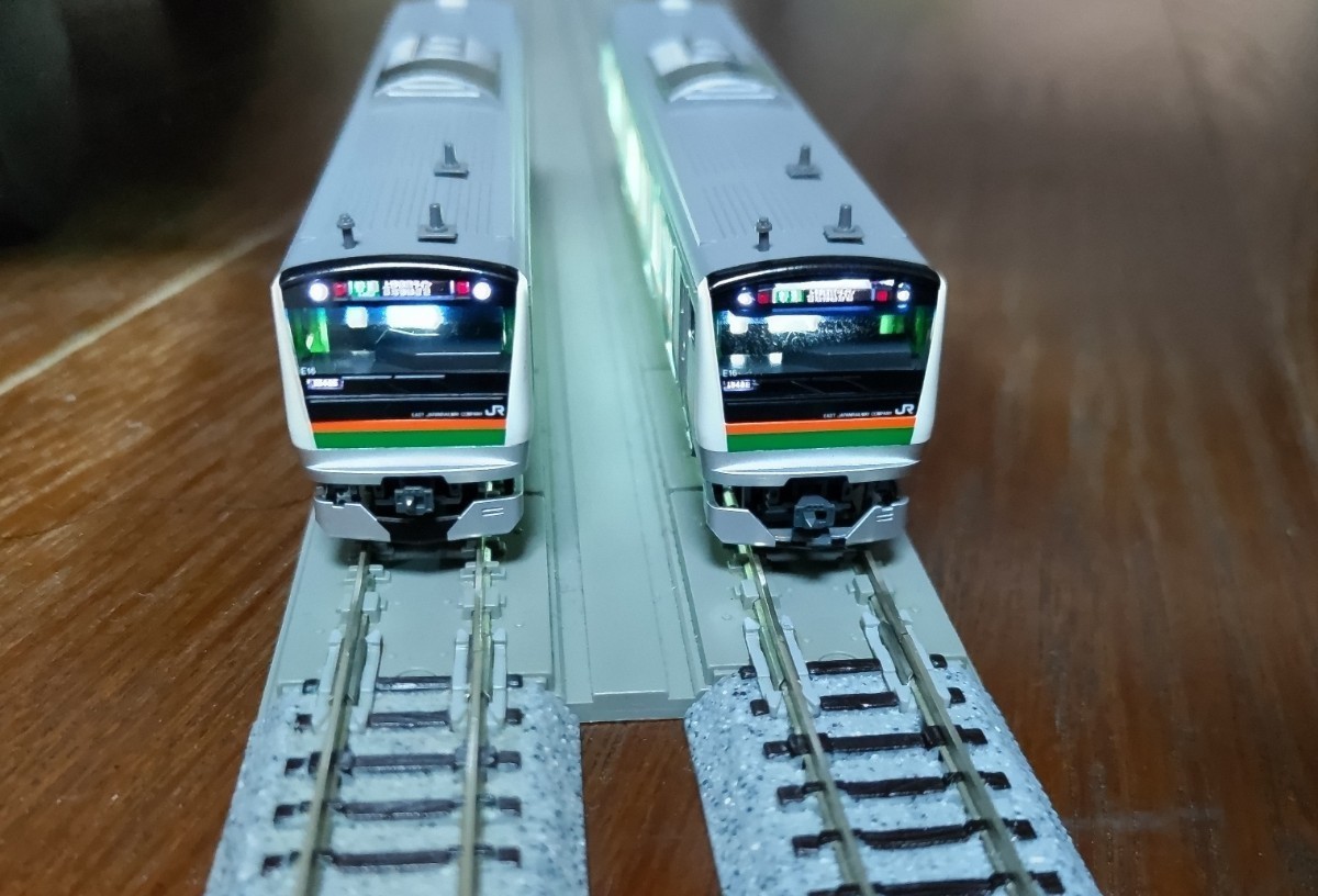 小加工品KATO E233系3000番台 E16編成 10-1267〜69 入線 Kato