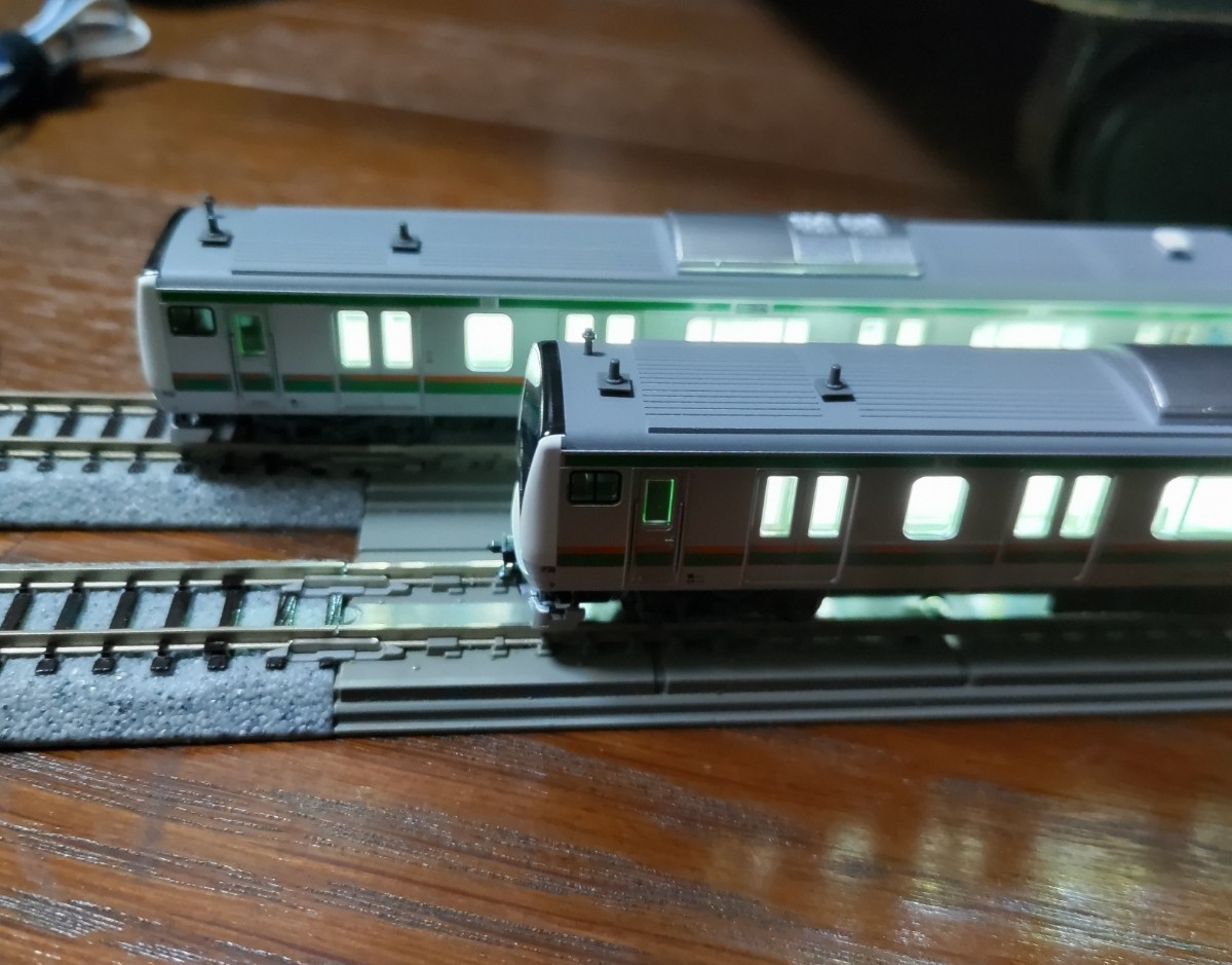 小加工品KATO E233系3000番台 E16編成 10-1267〜69 入線 Kato