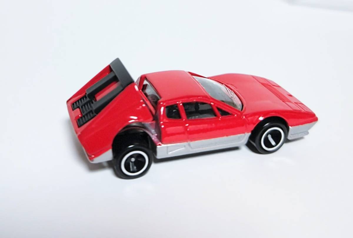 おもちゃ TOMICA トミカ フェラーリ 308GTB 赤色 ワイドホイール 箱付き