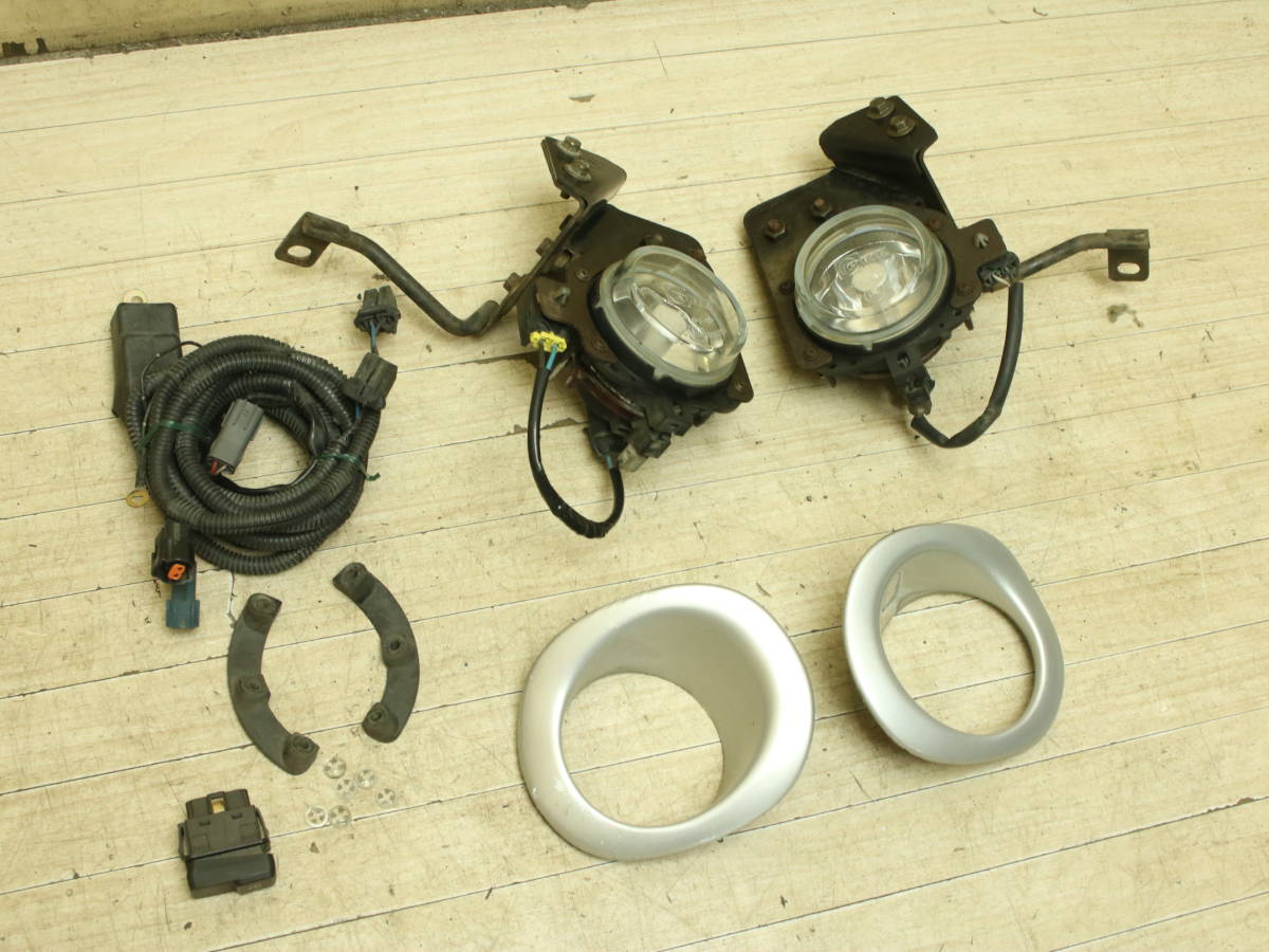 送料無料 ロードスター NB6C/NB8C 純正 前期 フォグランプ フォグライト スイッチ 付 純正 バンパー 用 シルバー 銀 18G フォグ