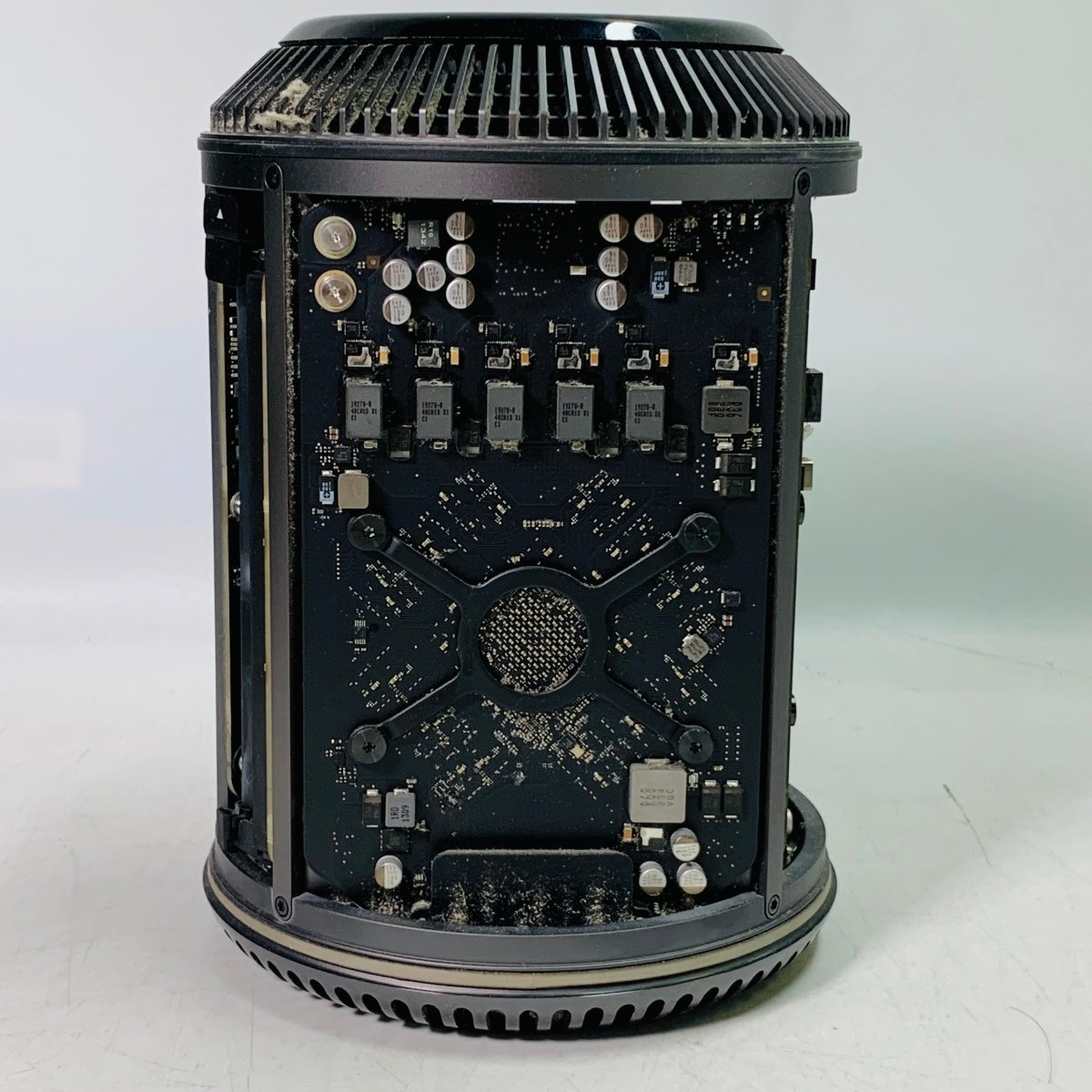 ジャンク Mac Pro (Late 2013) 4-Core Xeon 3.7GHz/12GB ME253J/A Pro