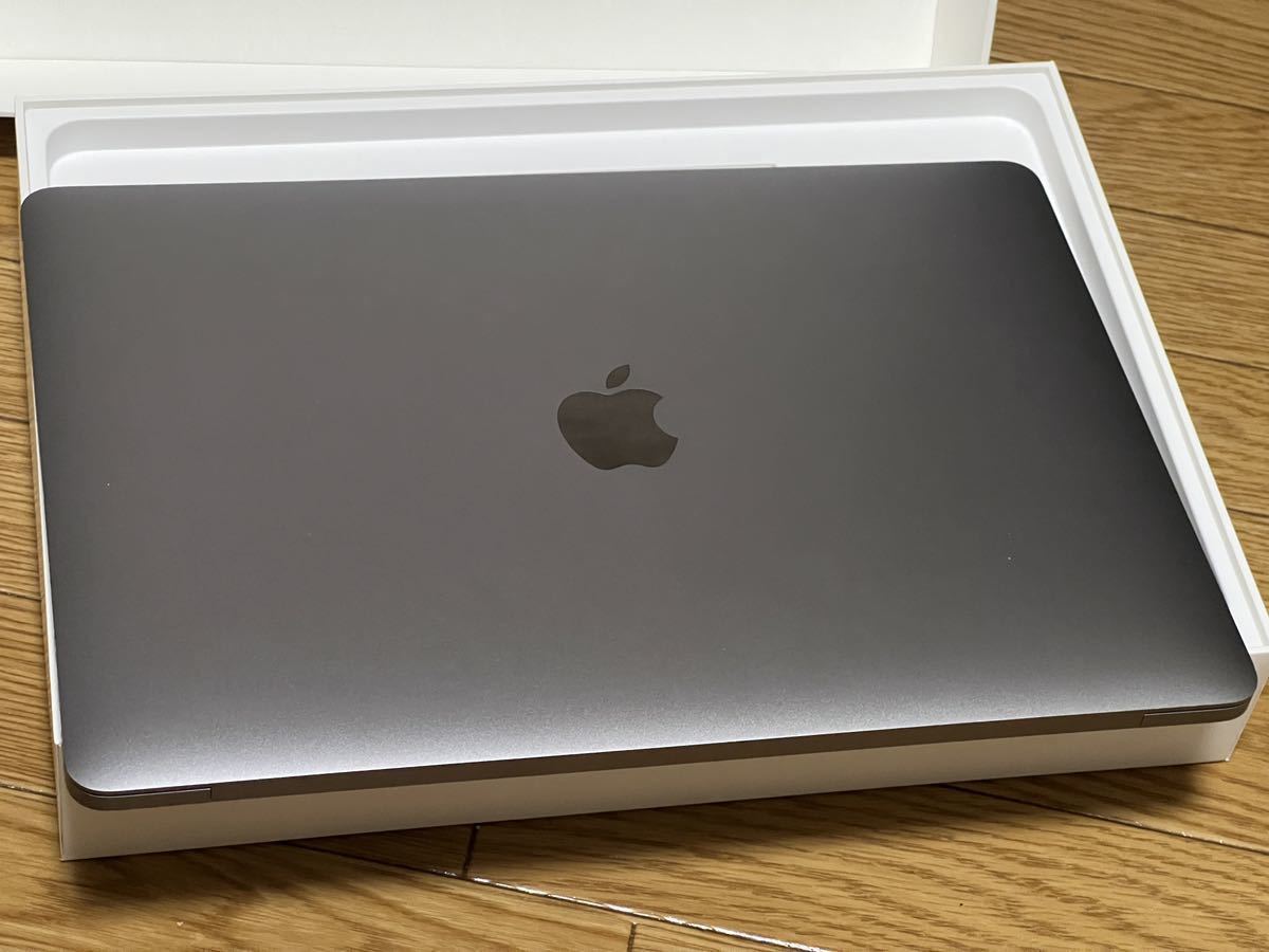 MacBook Pro (13-inch， 2016， Four Thunderbolt 3 Ports) MacBook