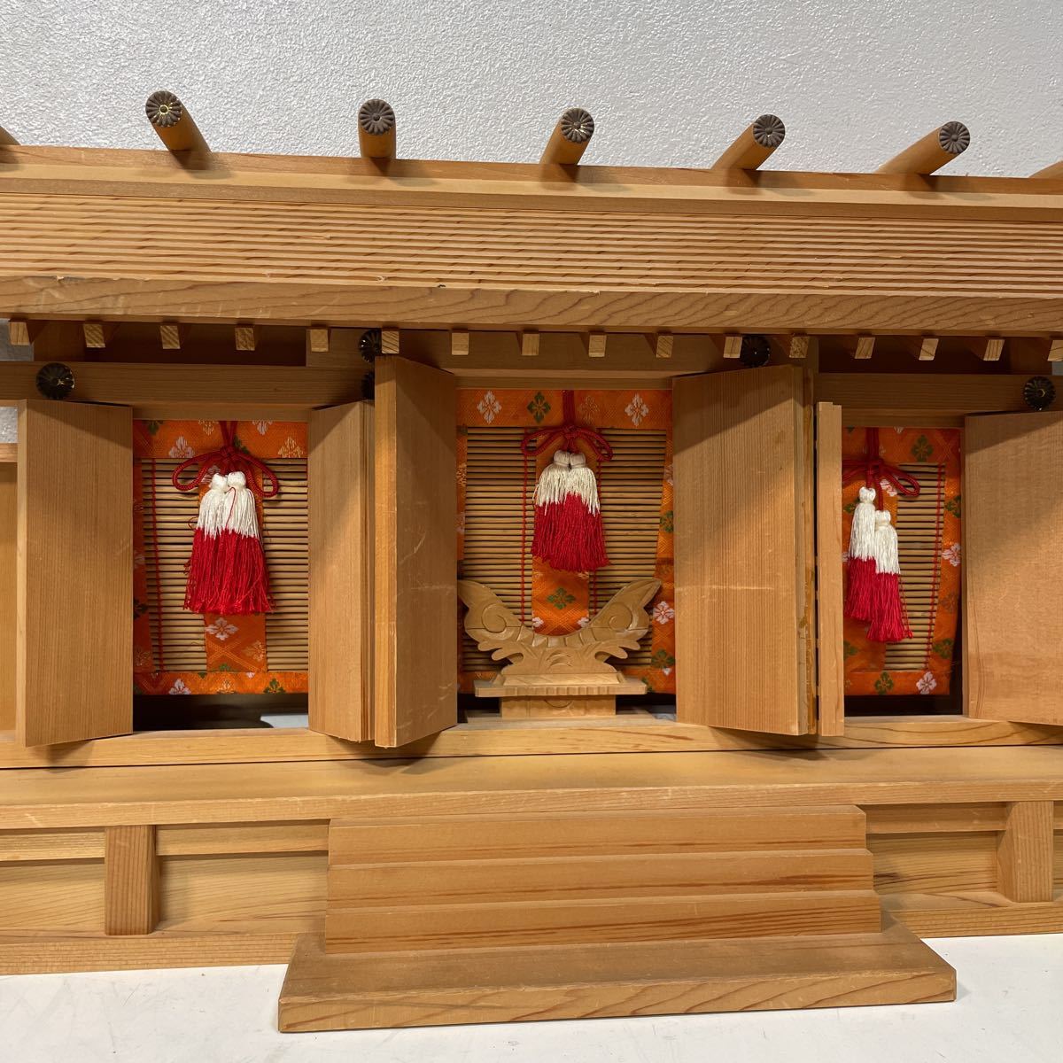 神具 神棚 木製 三社 高さ約32cm 置物 縁起物 現状品 格安売り切り 