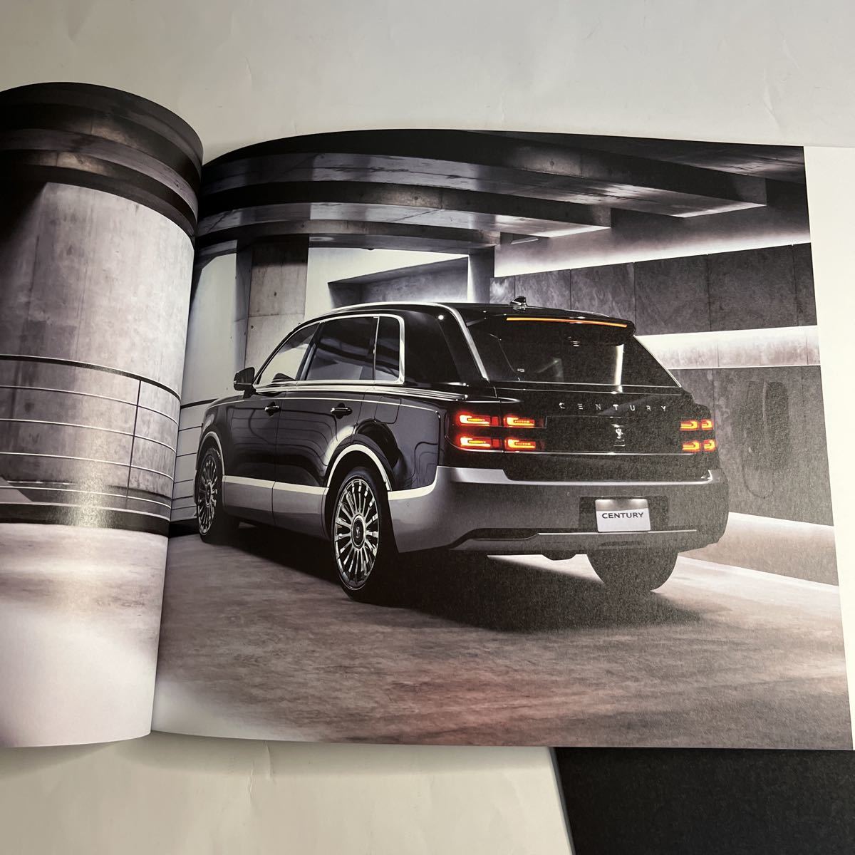 美品　レア　CENTURY SUV カタログ ディーラーオプションカタログ付き センチュリー SUV 2023 カタログの入札履歴 - 入札者の順位