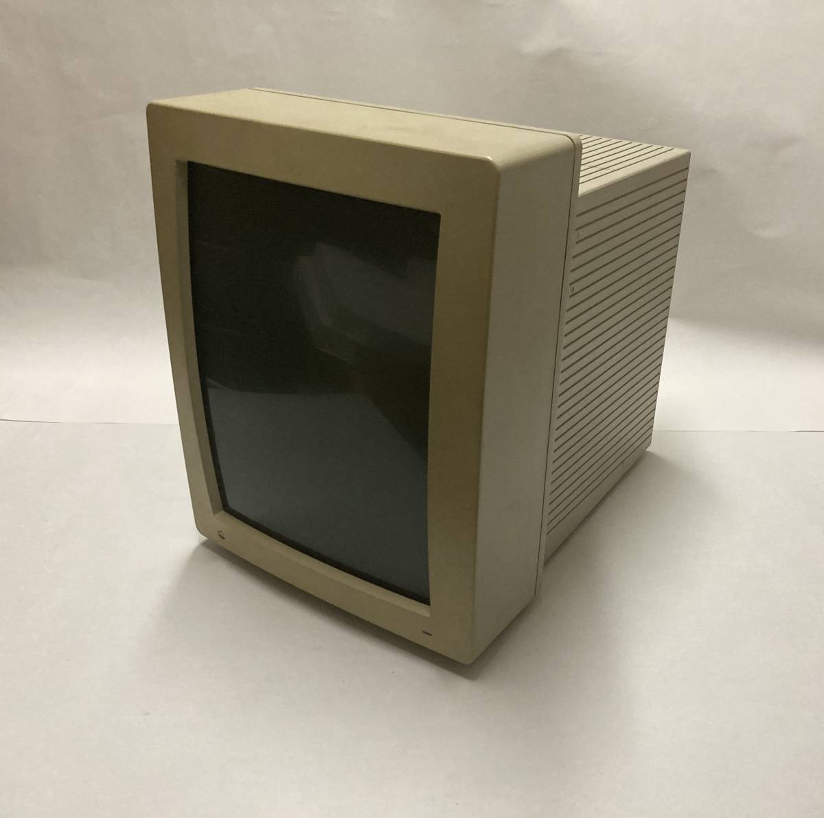 Apple Macintosh Portrait Display