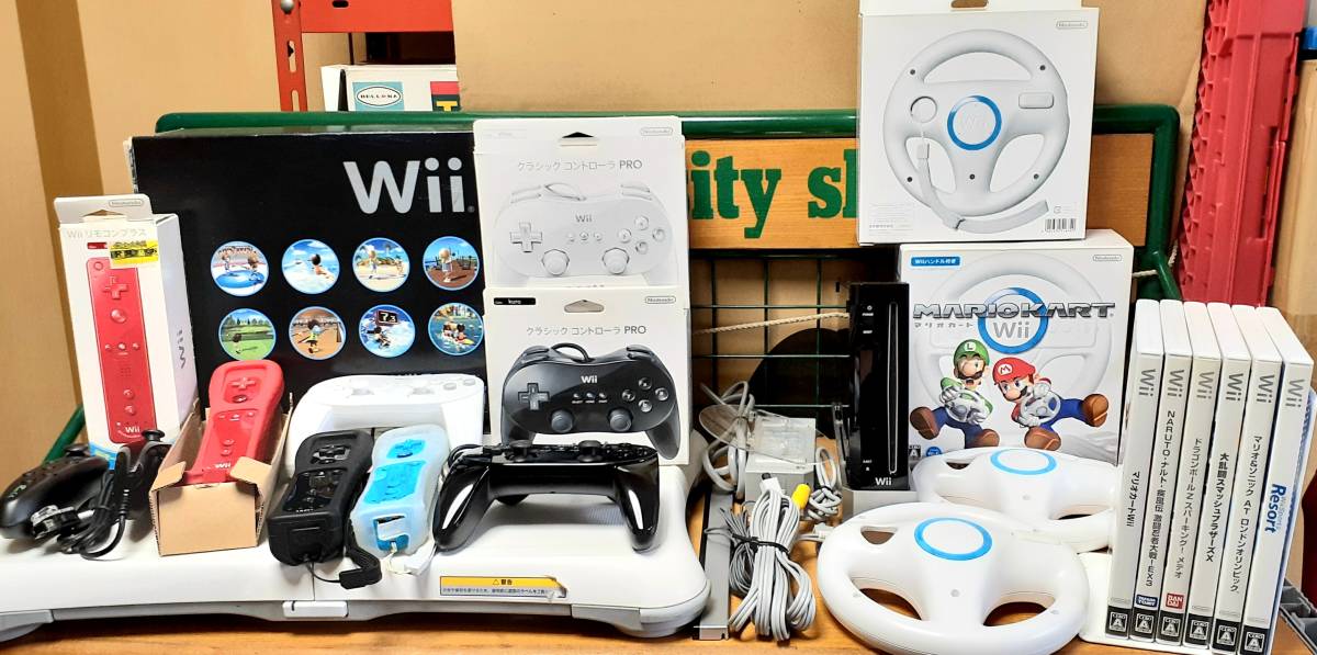 Nintendo 任天堂 Wii まとめて 本体 ソフト（リモコン/リモコンプラス/ハンドル/コントローラー/ヌンチャク)
