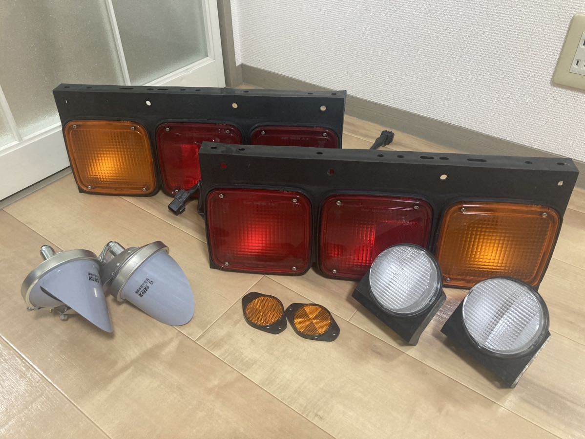 ふそう スーパーグレート ファイター テールランプ 三菱 左右セット