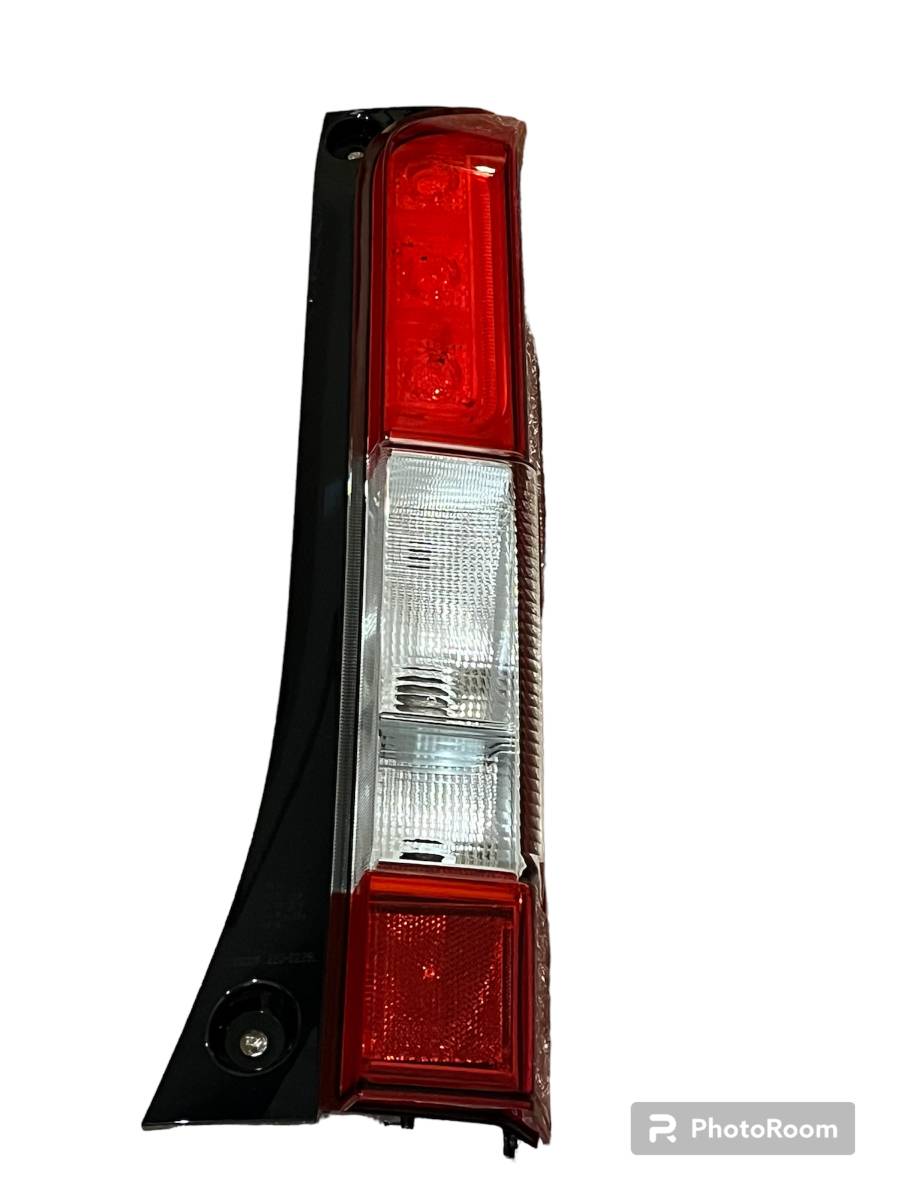 ホンダ 純正 N-VAN JJ1/JJ2 右テールランプ ユニット 未使用品 【公式