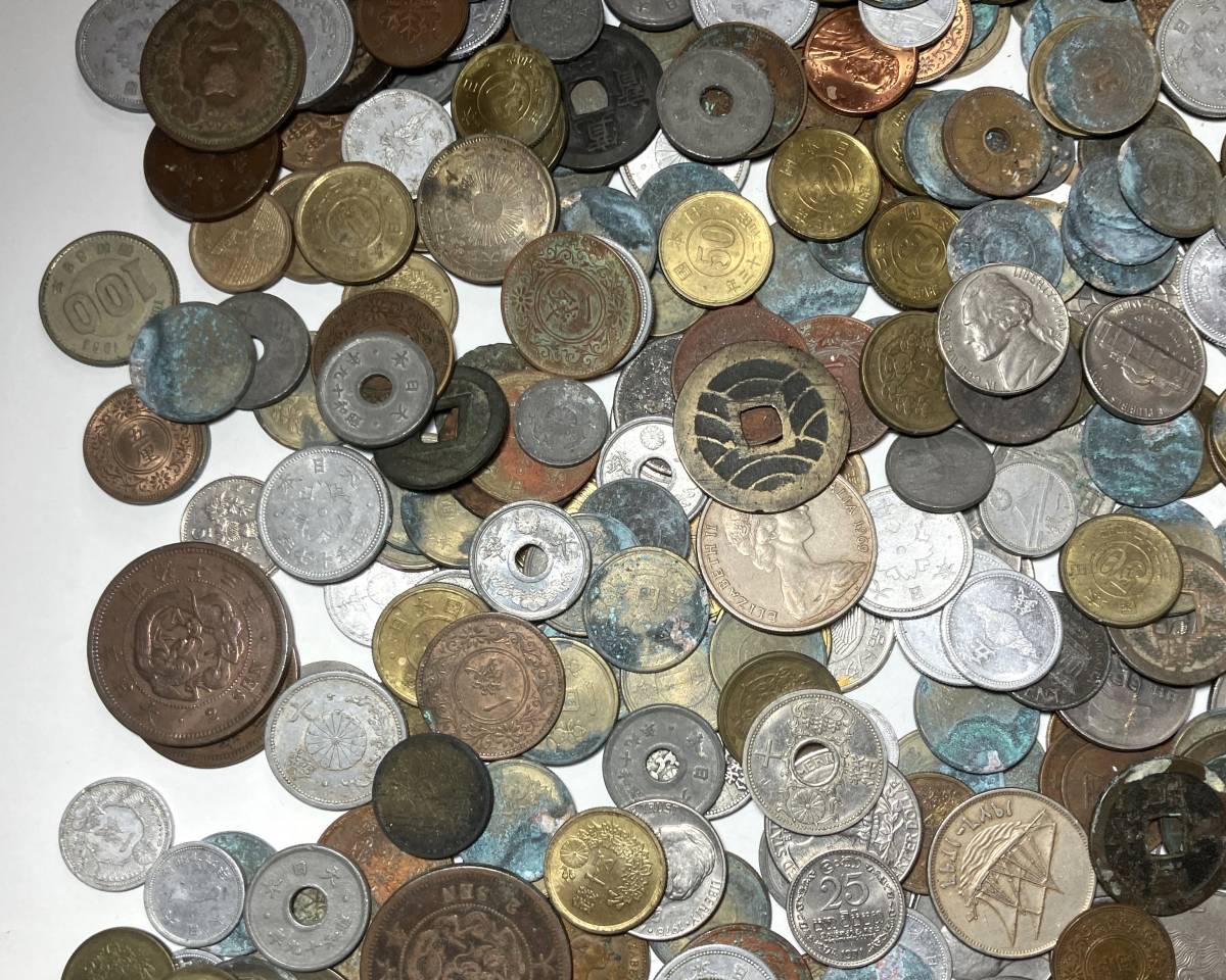 Yahoo!オークション ヨーロッパ の落札相場・落札価格 (硬貨) 世界 未選別 旧家蔵出し//世界のコイン アメリカ アジア ヨーロッパ(日本含む)//外国銭 古銭 硬貨 銀貨 銅貨 穴銭 他 まとめて2.8㎏//貴重希少品★サ
