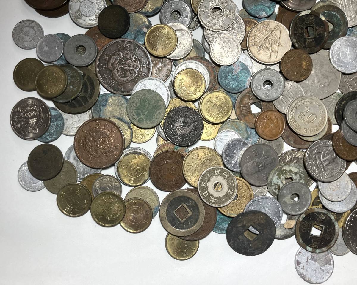 Yahoo!オークション ヨーロッパ の落札相場・落札価格 (硬貨) 世界 未選別 旧家蔵出し//世界のコイン アメリカ アジア ヨーロッパ(日本含む)//外国銭 古銭 硬貨 銀貨 銅貨 穴銭 他 まとめて2.8㎏//貴重希少品★サ