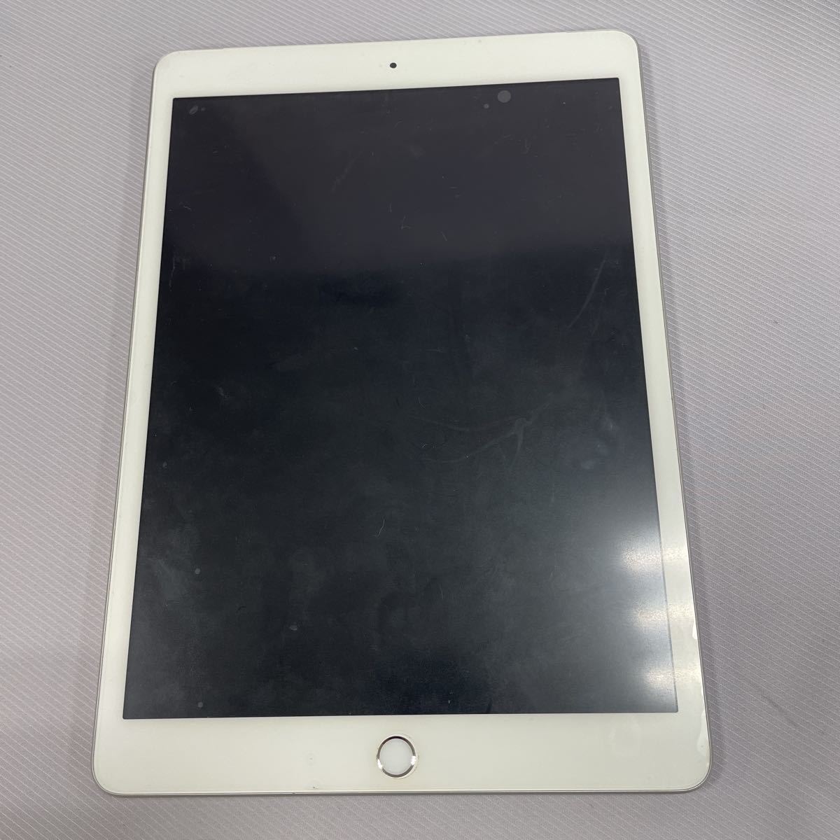 中古 Apple iPad 第5世代 Wi-Fi + Cellular 32GB ゴールド MPG42J/A