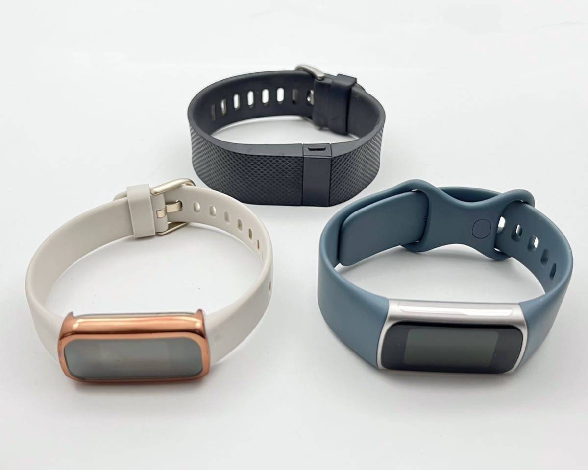 セール，限定セール fitbit charge5 Luxe スマートウォッチ 3点 まとめて 腕時計 フィットネストラッカー フィットビット 動作未確認 現状品(スマートウォッチ本体)｜売買されたオークション情報、yahooの商品情報を スマートウォッチ本体
